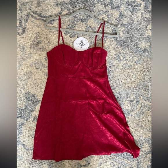 DIVA MINI DRESS DEEP RED - Picture 8 of 10